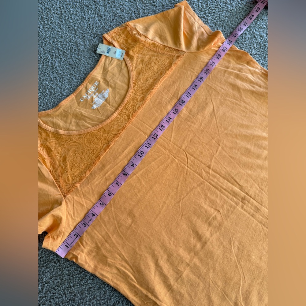 Catherines Short Sleeve Relaxed Fit Shirt - Picture 9 of 9